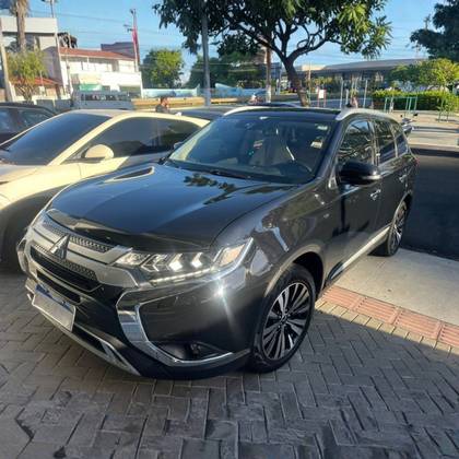 MITSUBISHI OUTLANDER 3.0 MIVEC V6 GASOLINA HPE-S AWD AUTOMÁTICO